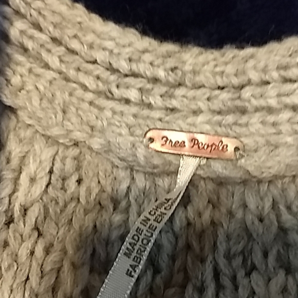 Sweater - Picture 2 of 2